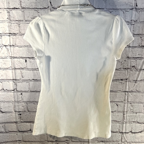 No Boundaries. Ladies white pull on turtleneck short sleeves top. Size Large. - Picture 2 of 6